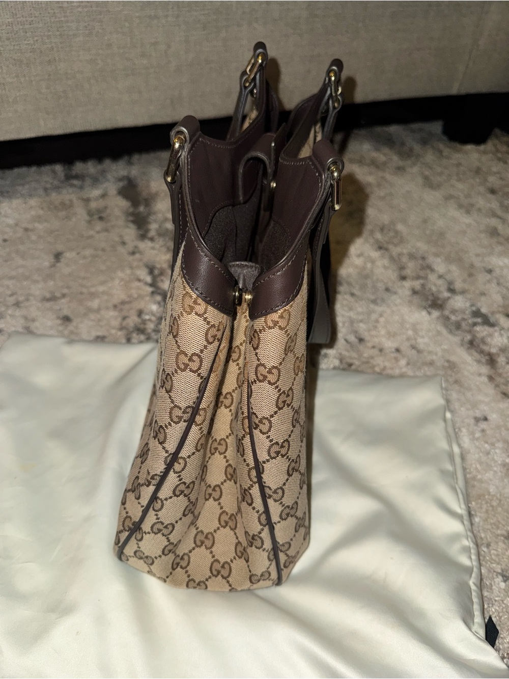 Gucci Canvas Sukey Medium- New Without tags. - Picture 3 of 16